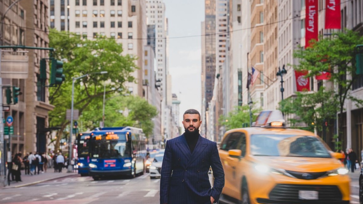 Common Suit Fit Problems and How a Tailor Fixes Them